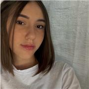 Diplomata al liceo linguistico, offro ripetizioni e aiuto compiti specialmente in inglese, spagnolo e francese